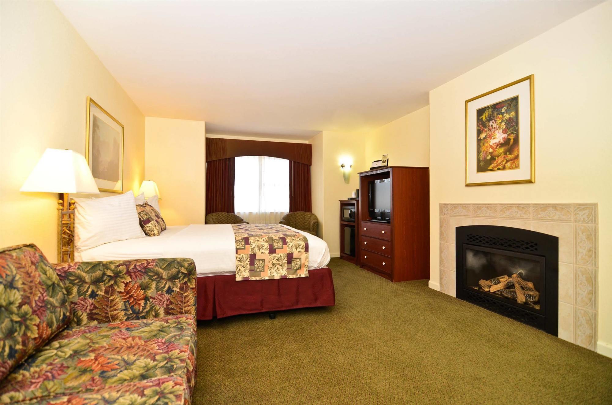 Best Western Cedar Inn & Suites Angels Camp Ruang foto